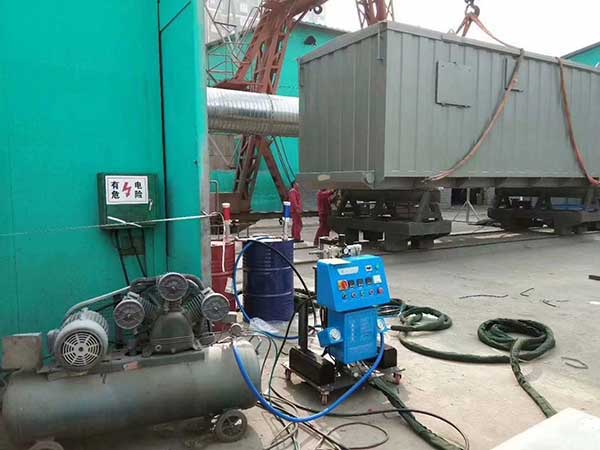 硬泡聚氨酯噴涂機Q2600